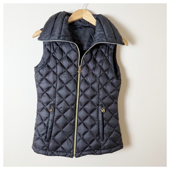 Michael Kors Quilted Puffer Vest | Women’s XS | Black | Ultralight Down - Picture 4 of 10